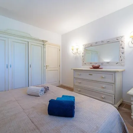 Garden Bay - Oasi Deluxe Con Vista Mare E Piscina Appartamento